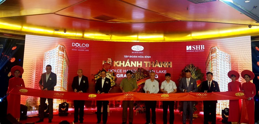 Khai trương khách sạn toàn bộ dát vàng 24K tại Hà Nội - Anh 2