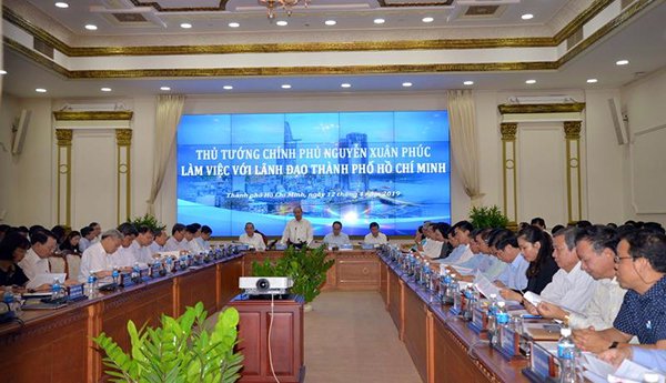 Thủ tướng làm việc với lãnh đạo TP.HCM