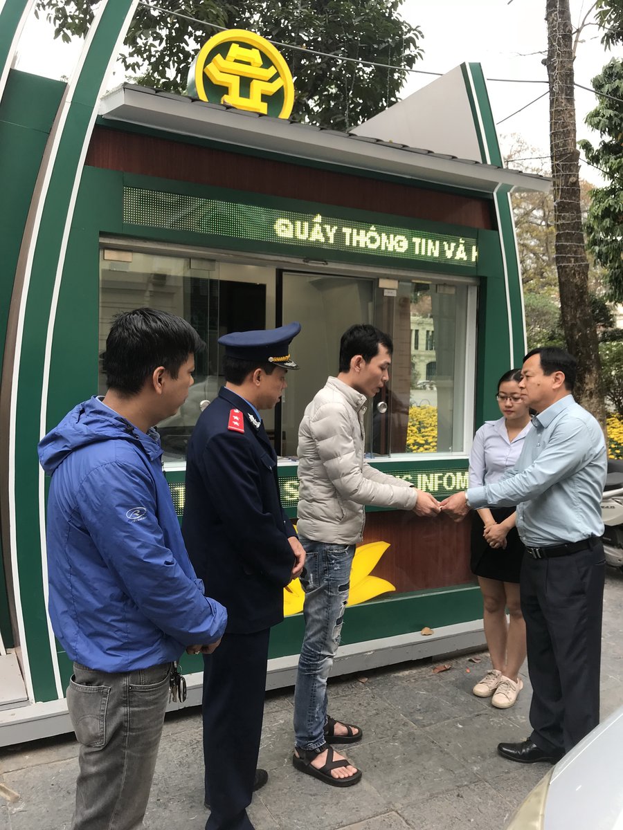 Hà Nội: Xử lý taxi “chặt chém” khách - Anh 1