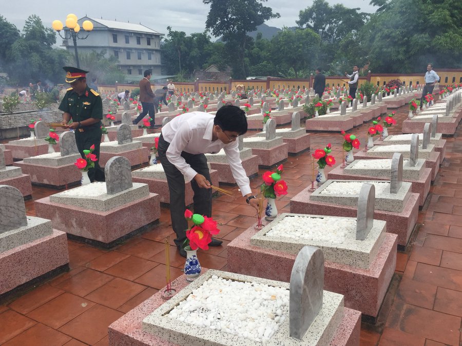 Nhớ Hương thầm giữa non xanh A Lưới - Anh 2