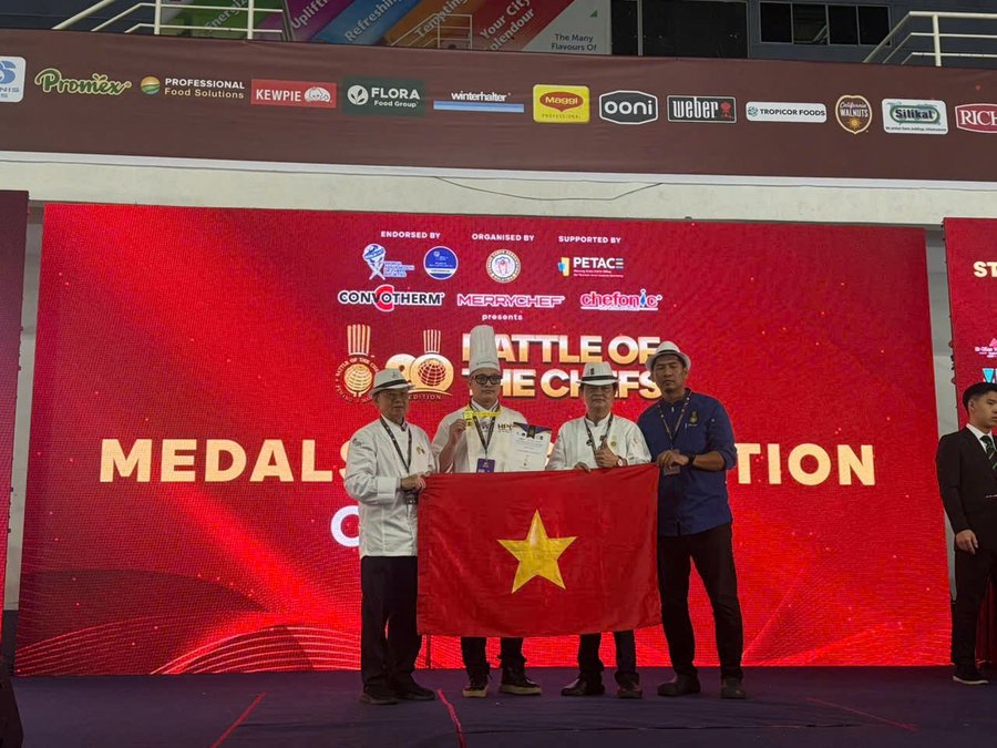 Khoảnh khắc đăng quang của Chef Lưu Huỳnh Châu
