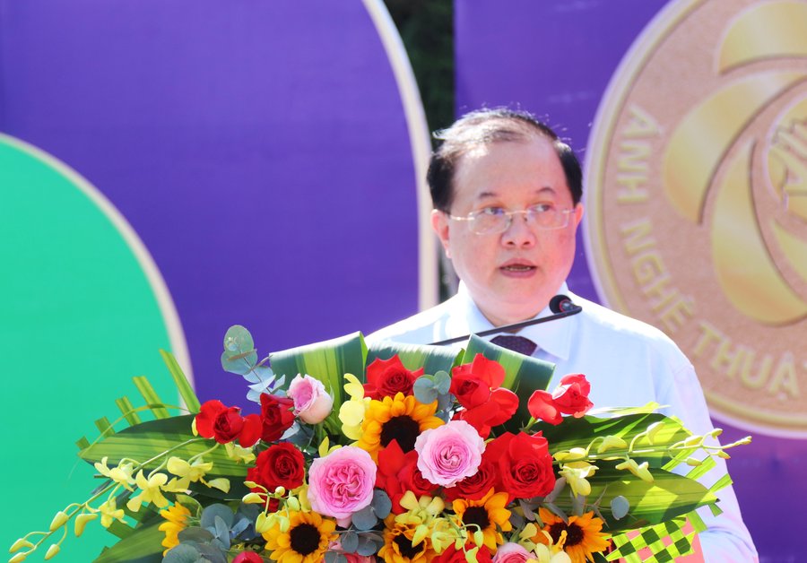 Thứ trưởng Bộ VHTTDL Tạ Quang Đông phát biểu