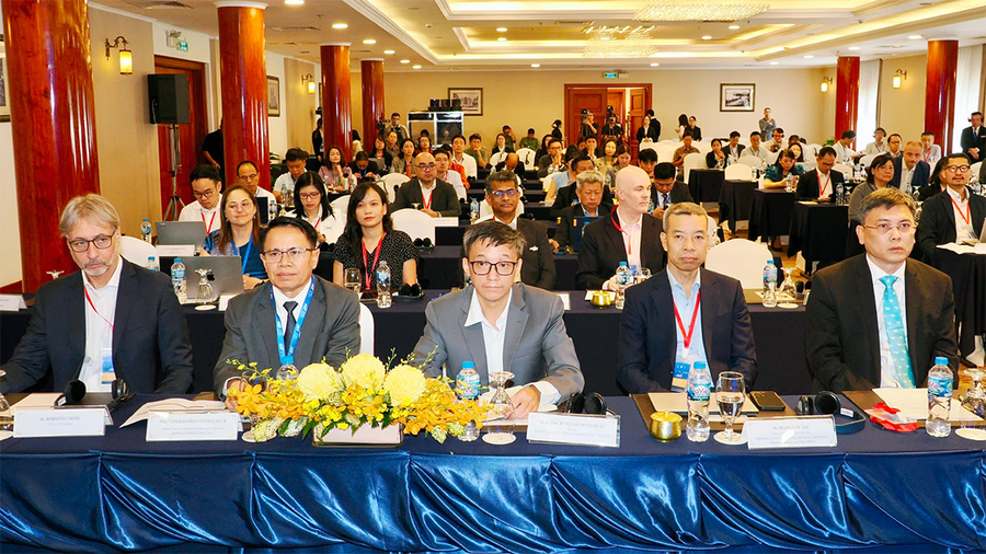 Các đại biểu tham dự hội nghị