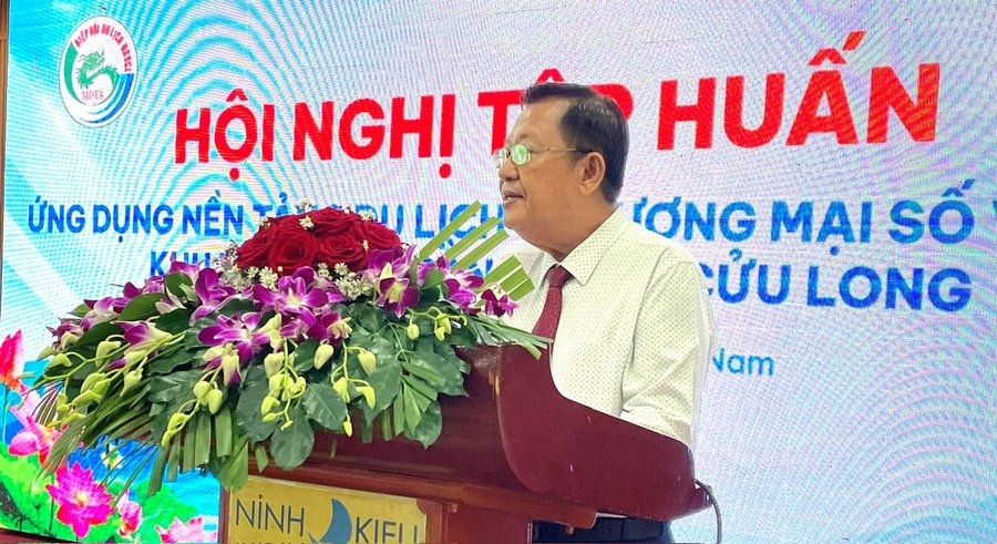 Chủ tịch Hiệp hội Du lịch ĐBSCL Trần Việt Phường phát biểu