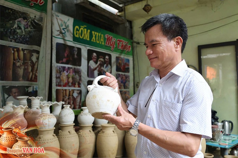 Từ những nguyên liệu quen thuộc trong đời sống đến sản phẩm trang trí, gốm Mỹ Thiện vẫn giữ nét mộc mạc và bản sắc riêng của làng nghề lâu đời