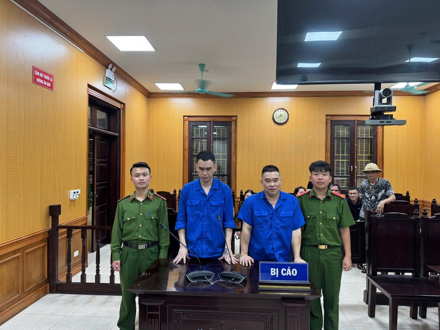 Các bị cáo tại toà