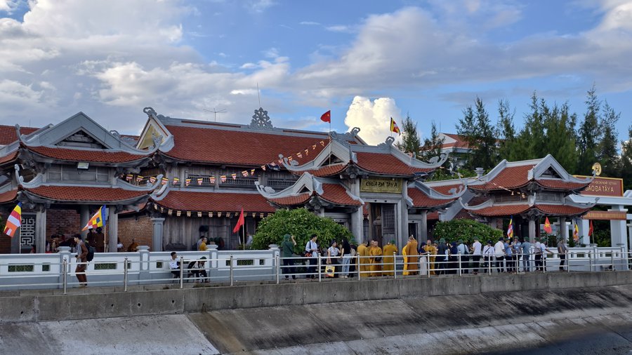 Chùa Đá Tây A trên đảo Đá Tây A ở Đặc khu Trường Sa