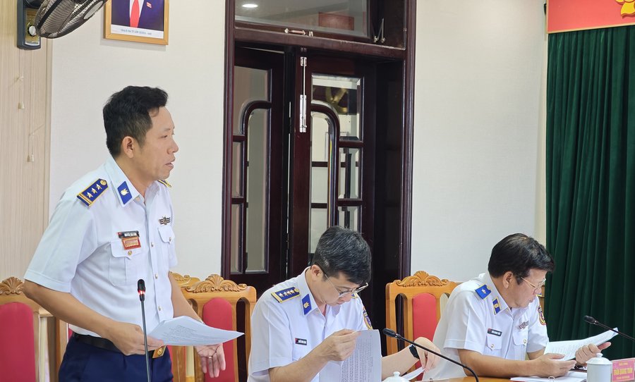 Các đại biểu phát biểu ý kiến tại Hội nghị