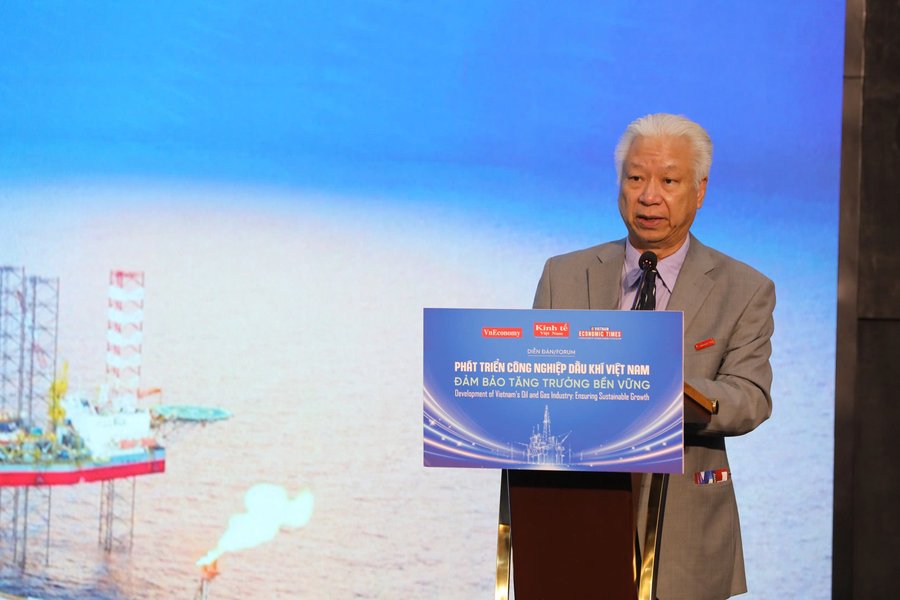 Ông Đào Quang Bính, Phó Chủ tịch, Tổng Thư ký Hội Khoa học Kinh tế Việt Nam, Phó Chủ tịch Hội đồng biên tập, Tổng Thư ký tòa soạn Tạp chí Kinh tế Việt Nam phát biểu khai mạc diễn đàn