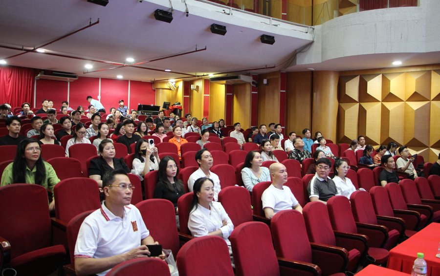 TP.HCM tập huấn phương pháp truyền thụ nghệ thuật trong học đường cho nghệ sĩ