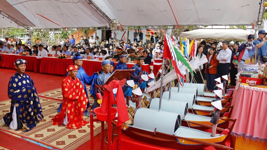 Lễ khao lề thế lính Hoàng Sa góp phần làm phong phú sản phẩm du lịch văn hóa, đưa lịch sử và bản sắc cư dân biển đảo đến gần hơn với du khách