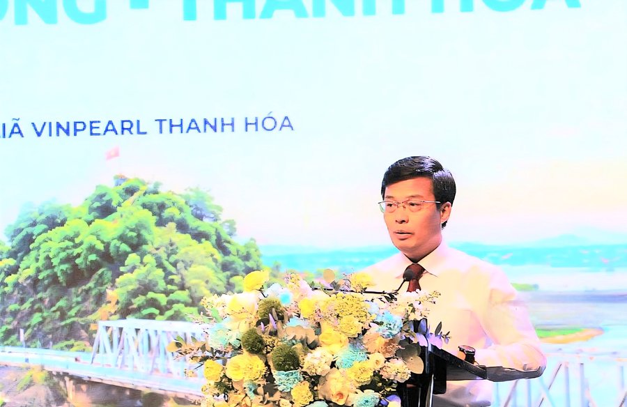 Phó Chủ tịch UBND tỉnh Lâm Đồng Đinh Văn Tuấn phát biểu khai mạc hội nghị