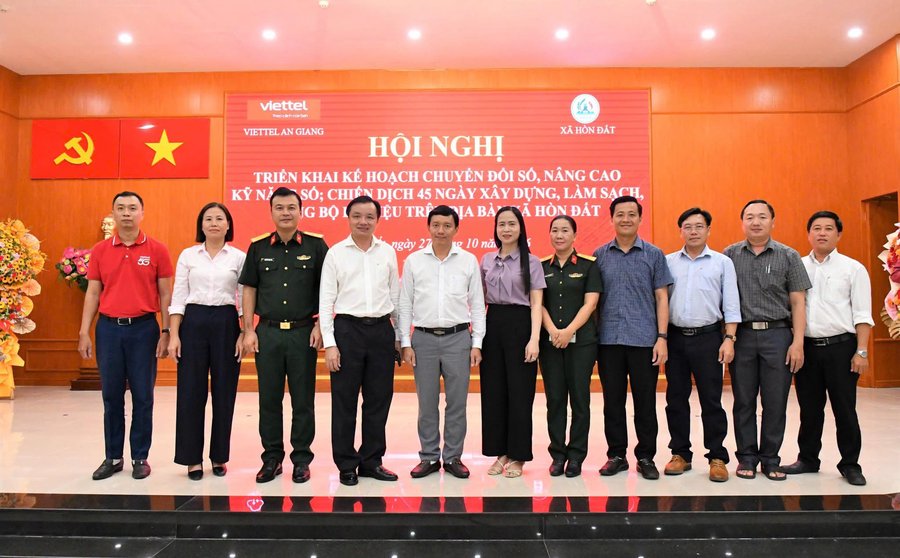 Các đại biểu tham dự hội nghị