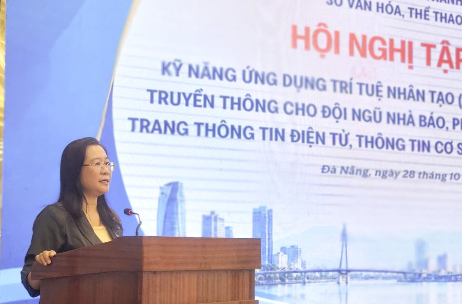 Phó Giám đốc Sở VHTTDL Đà Nẵng Nguyễn Thu Phương phát biểu tại hội nghị